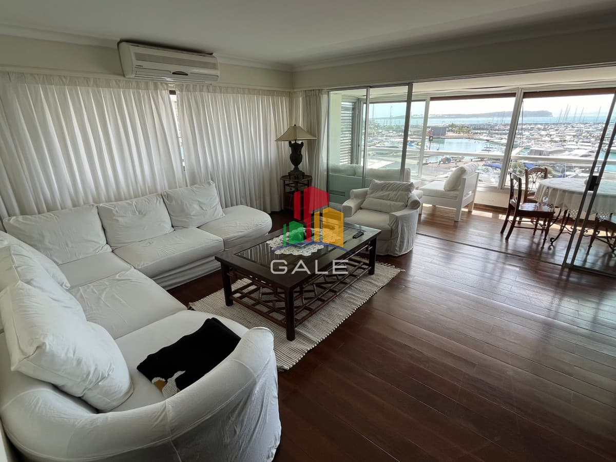 Gale Propiedades & Escribanía Apartamento ID.4461 - Departamento con vista unica frente al puerto,  4 dormitorios