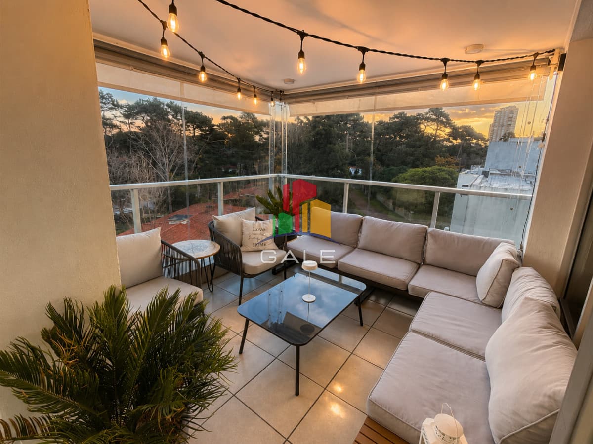 Gale Propiedades & Escribanía Apartamento ID.5049 - Departamento de 3 dormiorios en venta, moderna torre