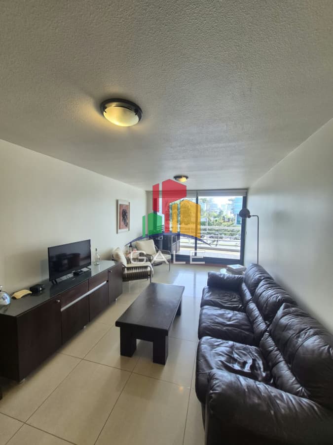 Gale Propiedades & Escribanía Apartamento ID.5300 - Apartamento en venta de 2 dormitorios en Punta del Este