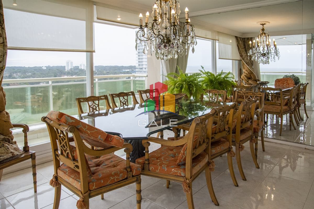 Gale Propiedades & Escribanía Apartamento ID.4933 - Hermoso Departamento en venta con vista al mar