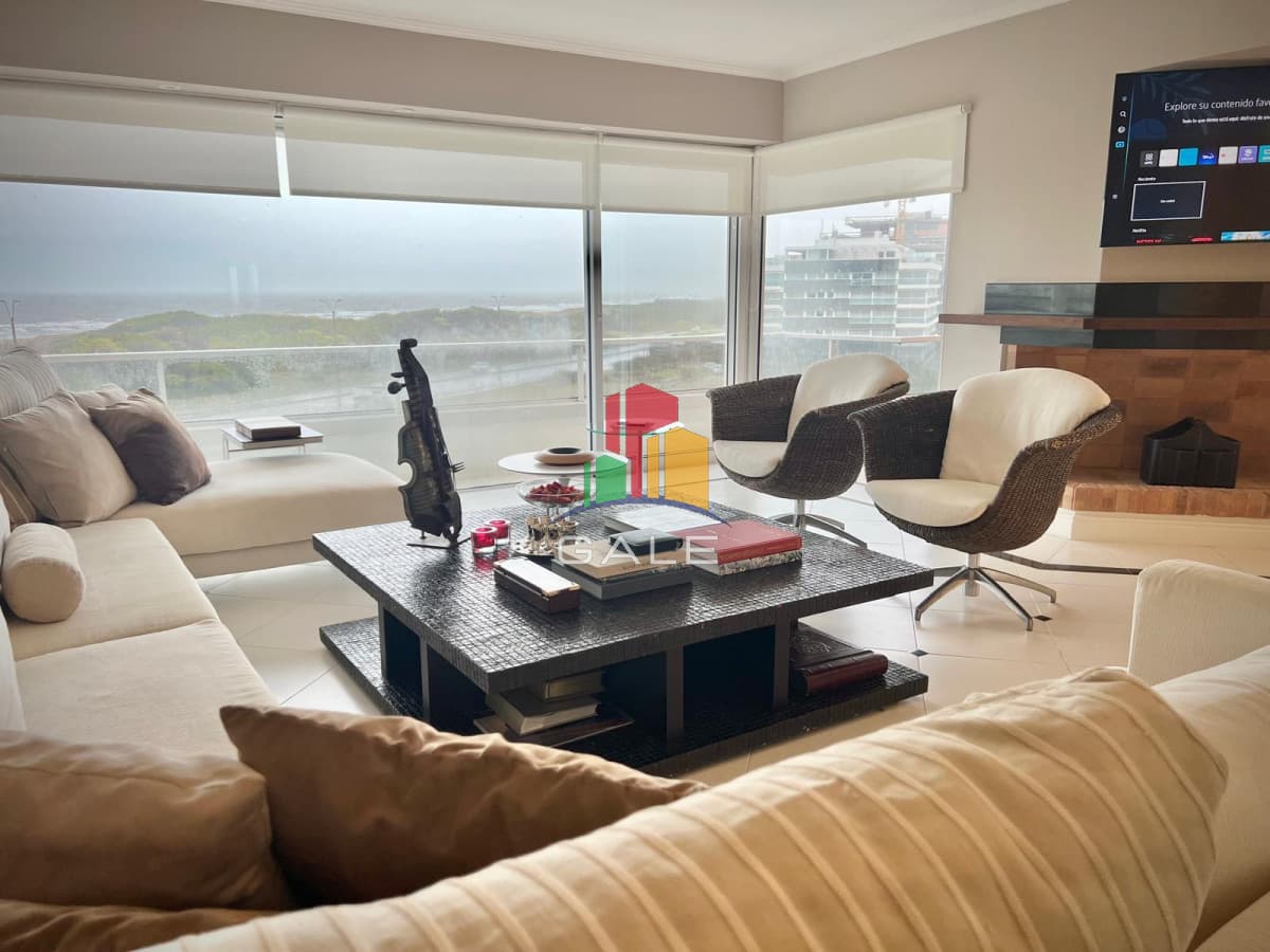 Gale Propiedades & Escribanía Apartamento ID.5371 - Espectacular Departamento en venta frente al mar, penthouse de 4 dormitorios. Punta del Este
