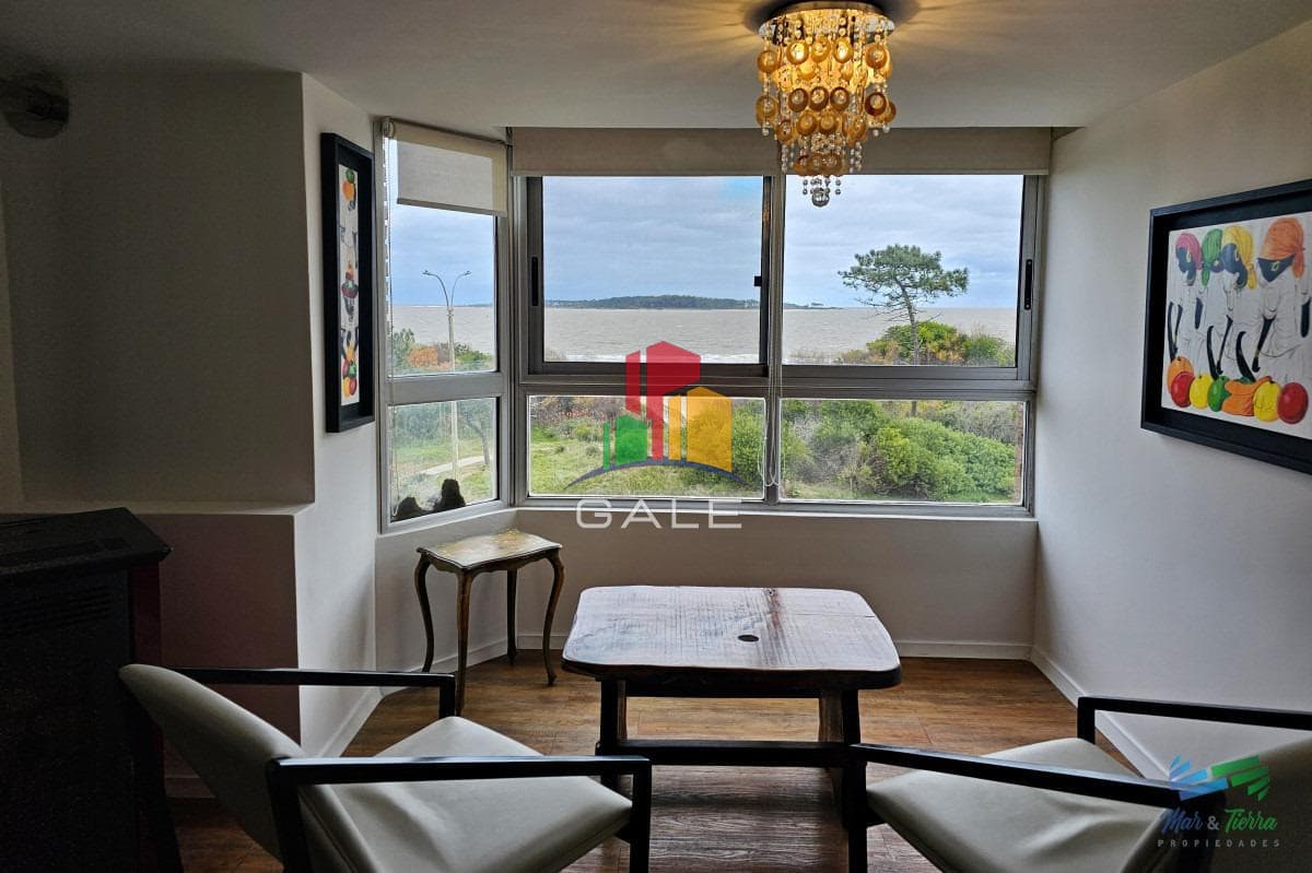 Gale Propiedades & Escribanía Apartamento ID.4874 - Edificio de 3 dormitorios en Punta del Este primera línea Mansa