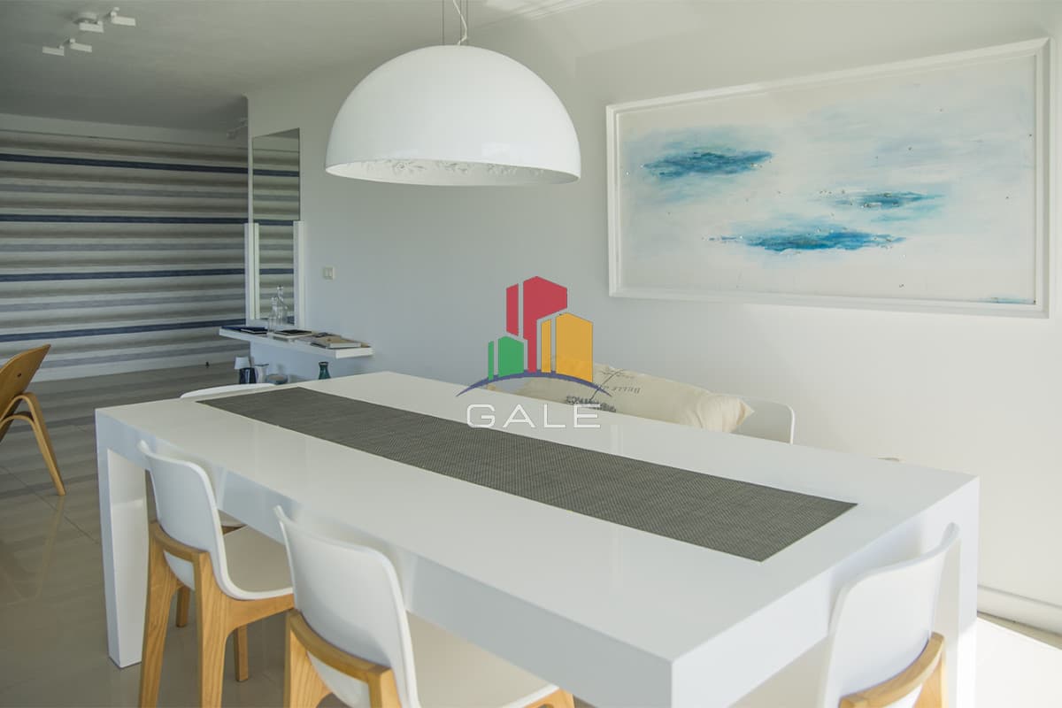 Gale Propiedades & Escribanía Apartamento ID.3115 - Vende gran apartamento en Brava - Punta del Este de 3 Dormitorios