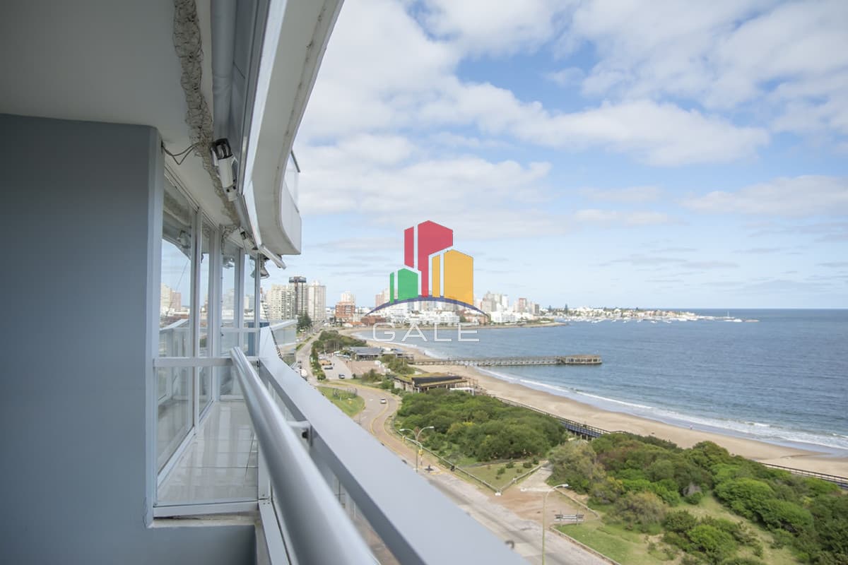 Gale Propiedades & Escribanía Apartamento ID.4470 - Beverly Tower Punta Del Este, Maldonado Uruguay, Apartamento de 3 dormitorios en venta en torre de Jerarquia.