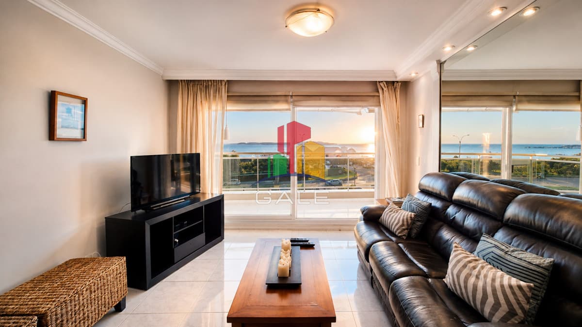 Gale Propiedades & Escribanía Apartamento ID.4469 - Departamento de 3 dormitorios en venta en Coral Tower en venta