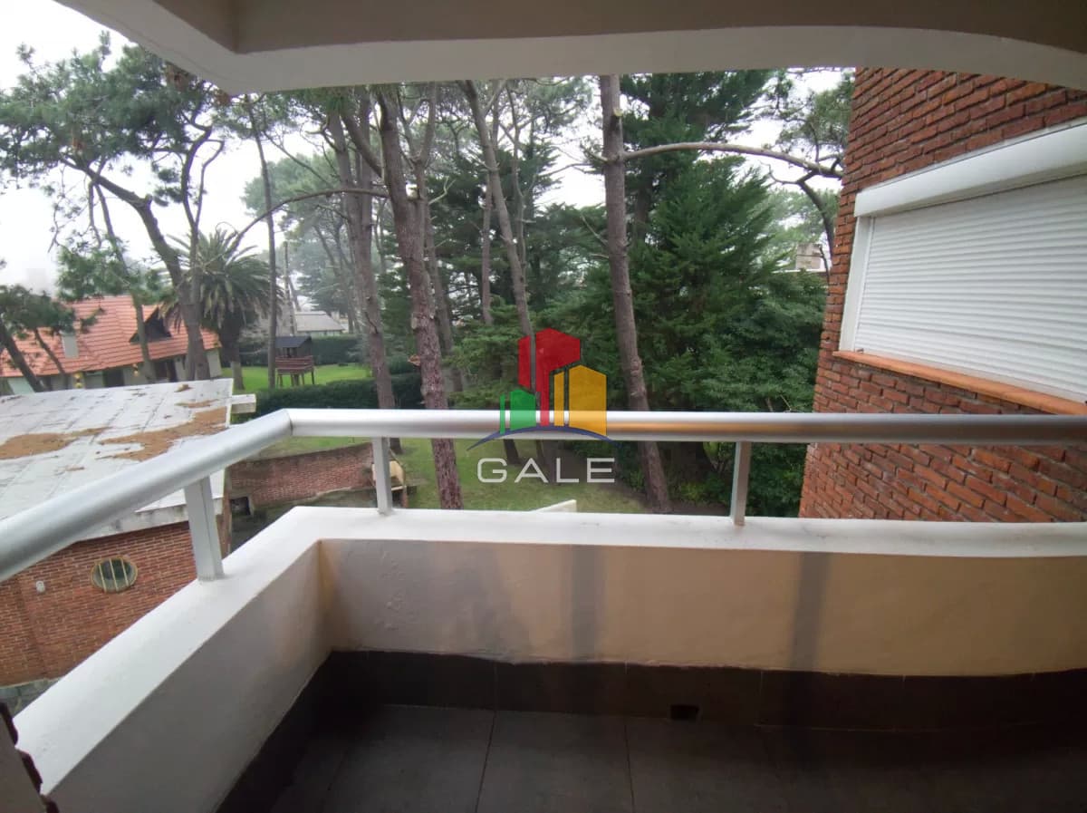 Gale Propiedades & Escribanía Apartamento ID.3983 - A pasos de todo, departamento de 2 dormitorios en venta