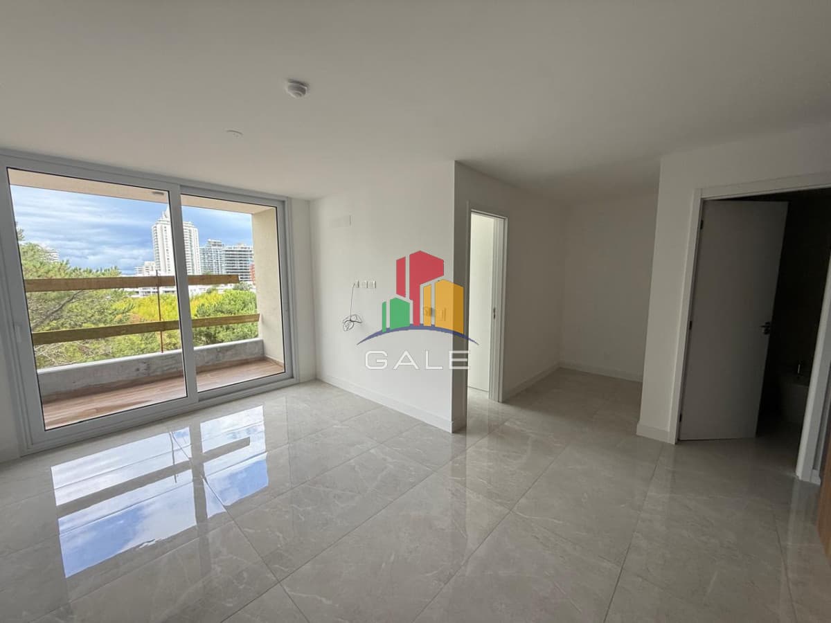 Gale Propiedades & Escribanía Apartamento ID.4823 - Vende apartamento de 1 dormitorio y medio en Punta del Este