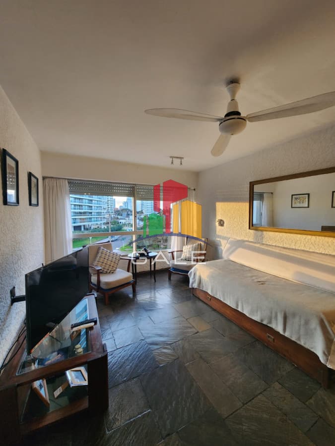 Gale Propiedades & Escribanía Apartamento ID.3808 - Departamento de 1 dormitorio en venta en complejo frente al mar , Playa Brava , Punta del este