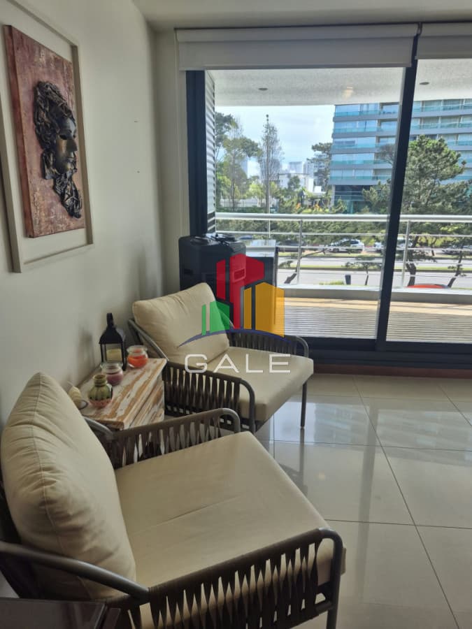 Gale Propiedades & Escribanía Apartamento ID.5300 - Apartamento en venta de 2 dormitorios en Punta del Este
