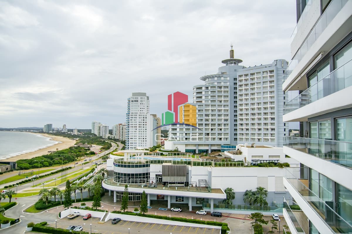 Gale Propiedades & Escribanía Apartamento ID.4077 - Departamento de 4 dormitorios A ESTRENAR en venta en Torre Alexander Collection