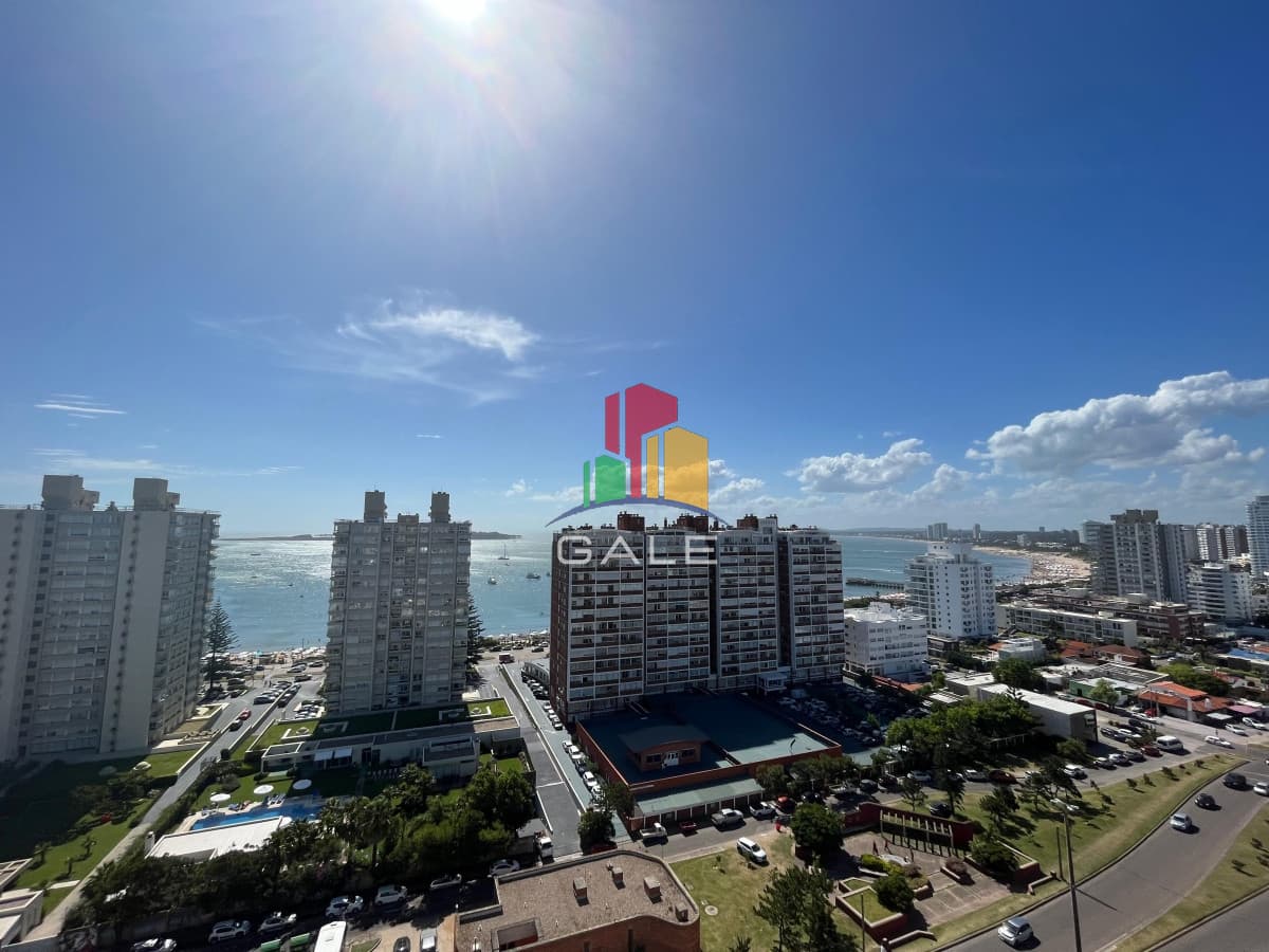 Apartamento de 3 dormitorios en Torre Imperiale
