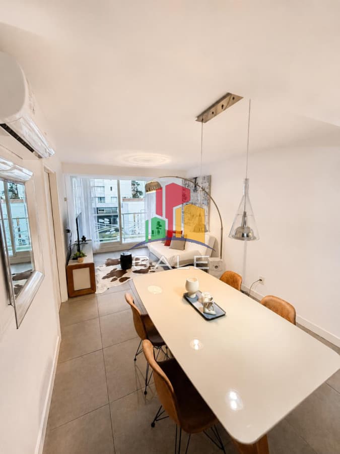 Gale Propiedades & Escribanía Apartamento ID.4938 - Apartamento en venta de 1 dormitorios a pasos del shopping en Punta del Este.