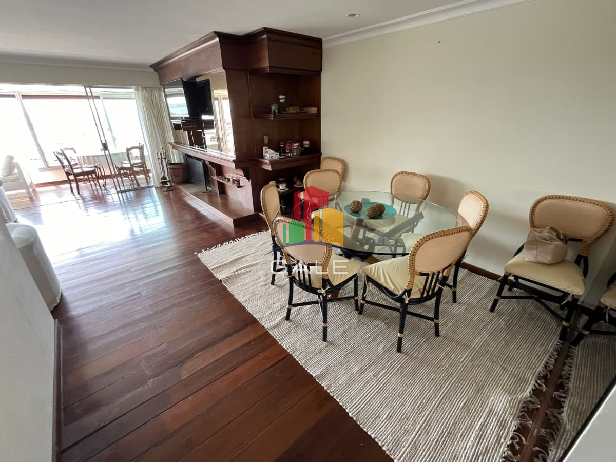 Gale Propiedades & Escribanía Apartamento ID.4461 - Departamento con vista unica frente al puerto,  4 dormitorios