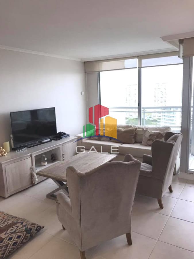 Gale Propiedades & Escribanía Apartamento ID.4997 - Vende apartamento de 2 dormitorios en Punta del Este con vista al mar