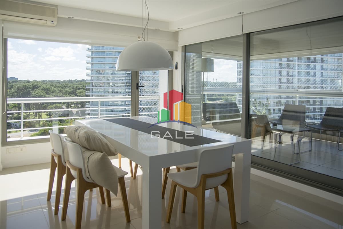 Gale Propiedades & Escribanía Apartamento ID.3115 - Vende gran apartamento en Brava - Punta del Este de 3 Dormitorios