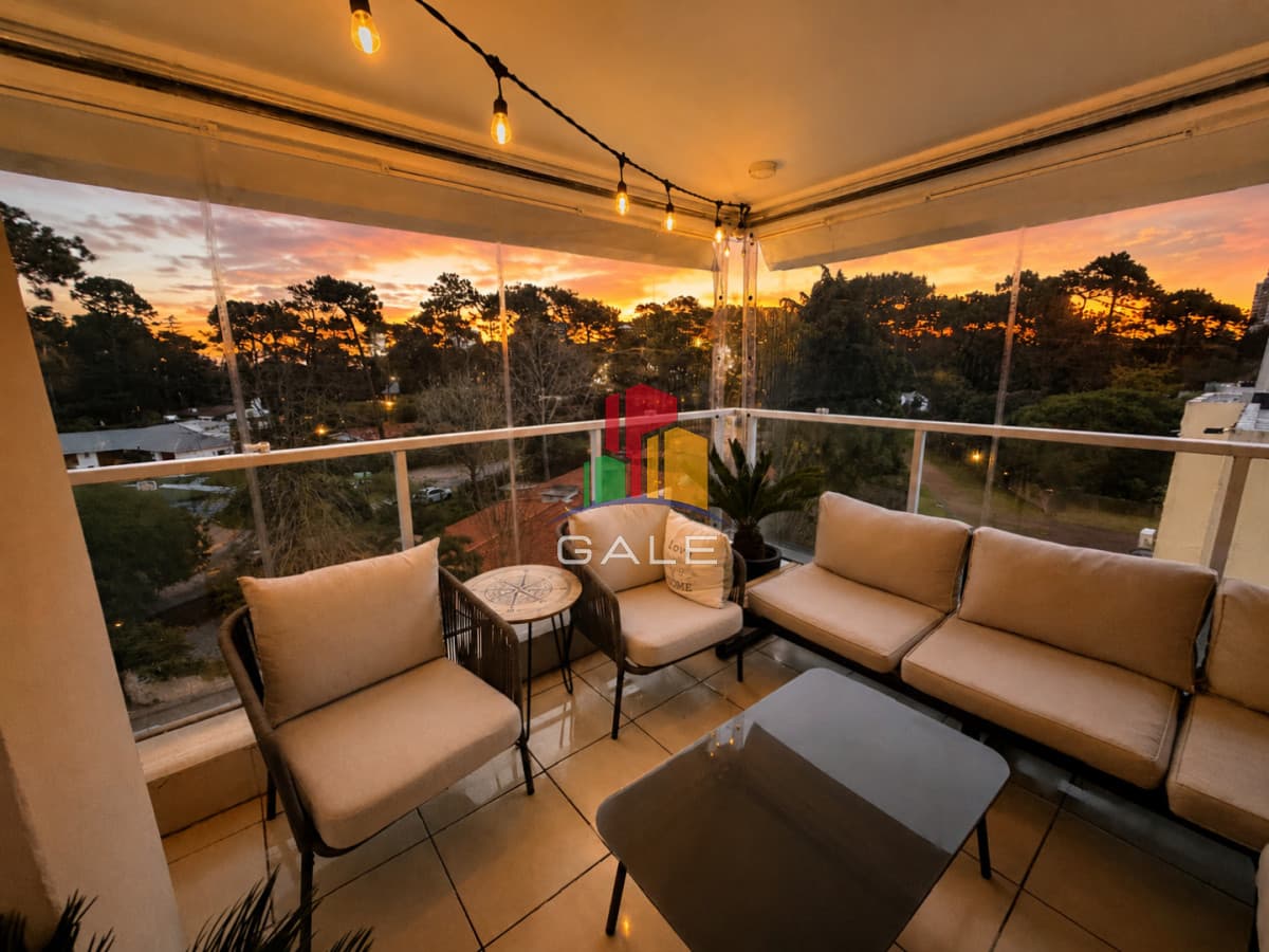 Gale Propiedades & Escribanía Apartamento ID.5049 - Departamento de 3 dormiorios en venta, moderna torre