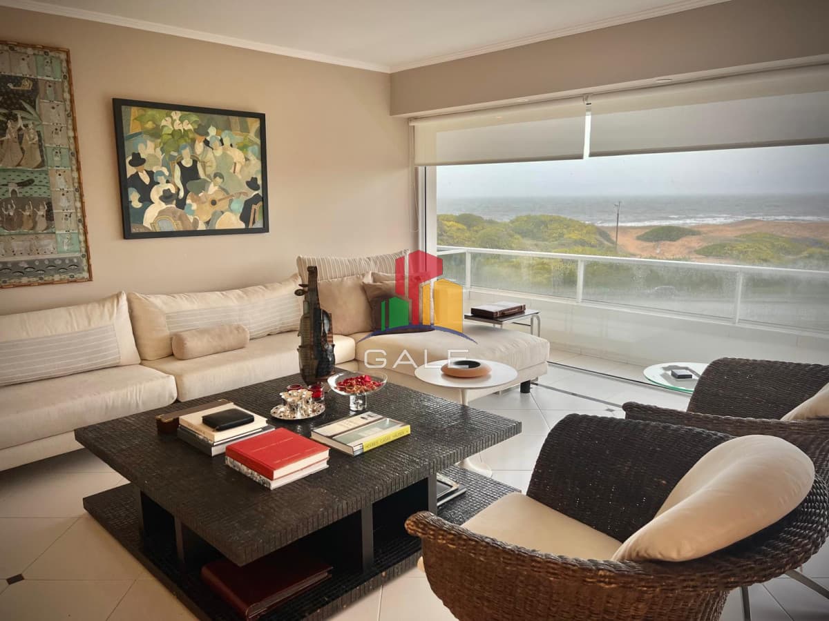 Gale Propiedades & Escribanía Apartamento ID.5371 - Espectacular Departamento en venta frente al mar, penthouse de 4 dormitorios. Punta del Este