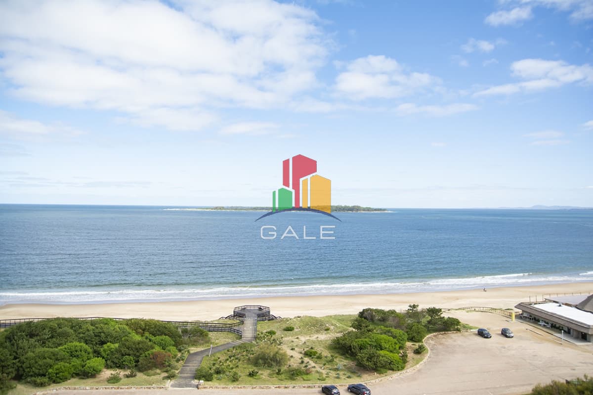 Gale Propiedades & Escribanía Apartamento ID.4470 - Beverly Tower Punta Del Este, Maldonado Uruguay, Apartamento de 3 dormitorios en venta en torre de Jerarquia.