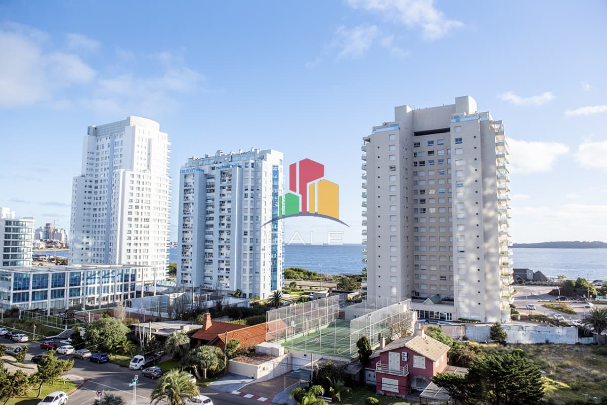 Gale Propiedades & Escribanía Apartamento ID.4376 - Vende apartamento de 2 dormitorios esquinero en Miami Boulevard Punta Del Este