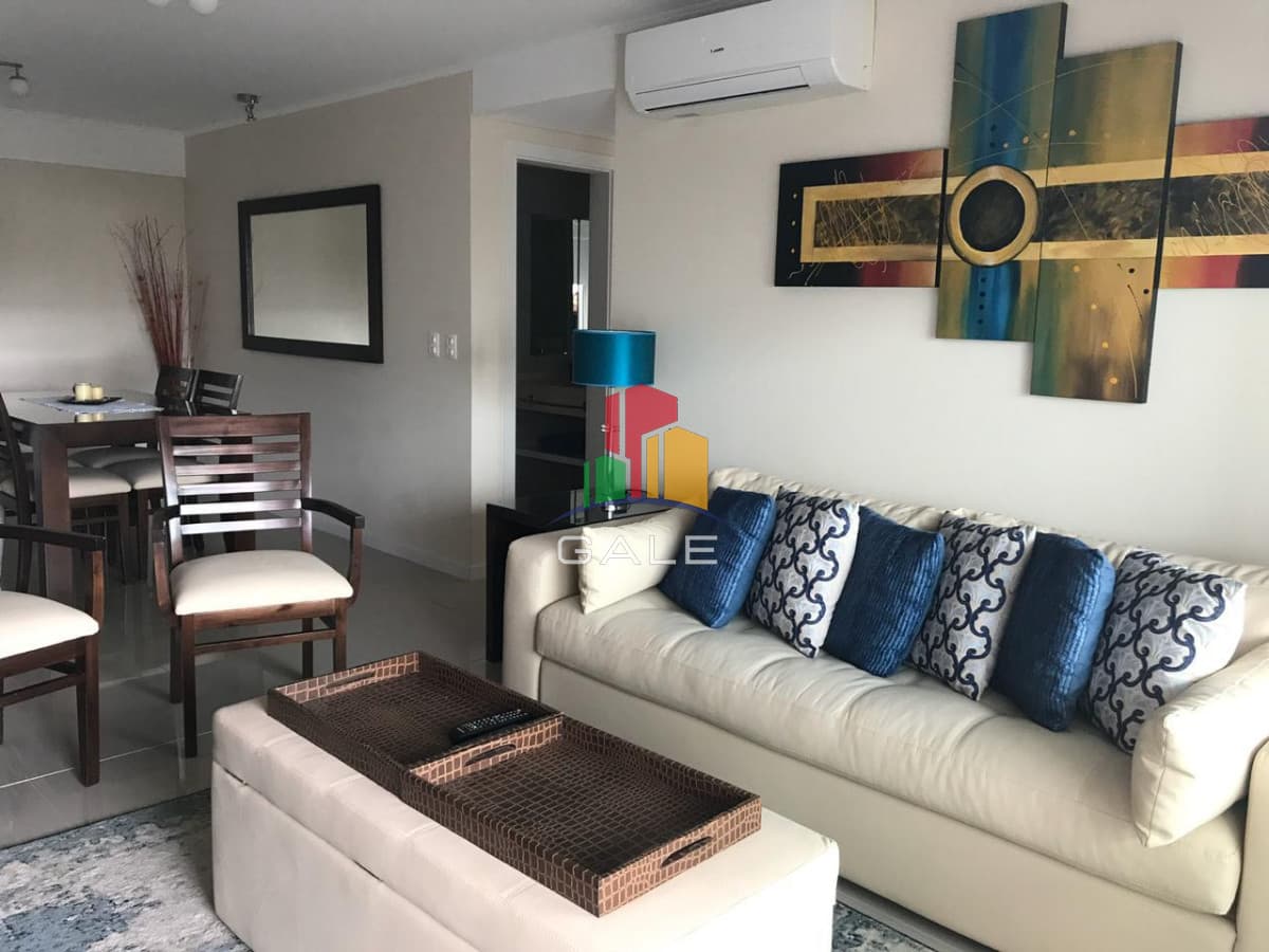 Gale Propiedades & Escribanía Apartamento ID.4990 - Vende apartamento de 2 dormitorios en Punta del Este, con hermosa vista.