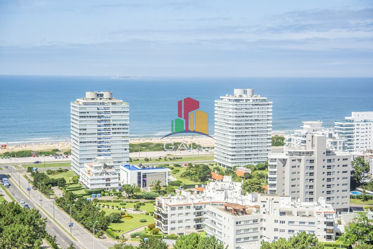 Gale Propiedades & Escribanía Apartamento ID.4083 - Departartamento de 3 dormitorios en venta en Torre One