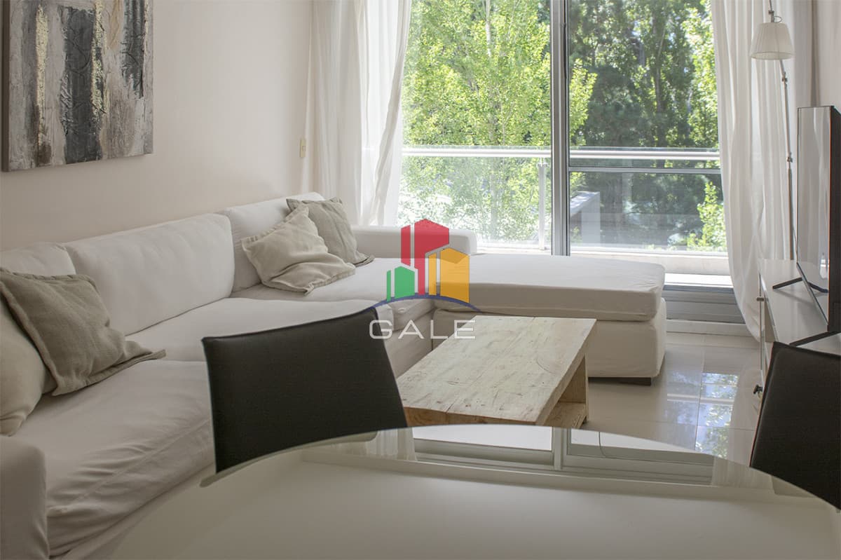 Gale Propiedades & Escribanía Apartamento ID.4700 - Apartamento en Venta de 2 dormitorios en Punta del Este Sobre Roosevelt