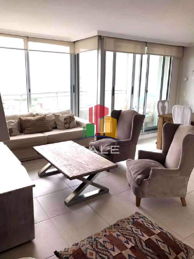 Gale Propiedades & Escribanía Apartamento ID.4997 - Vende apartamento de 2 dormitorios en Punta del Este con vista al mar