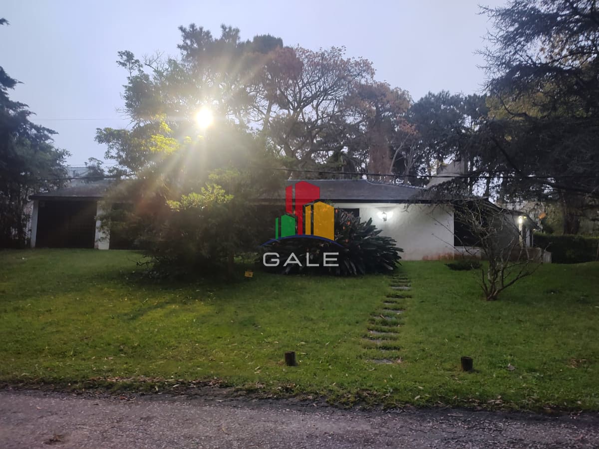 Gale Propiedades & Escribanía Casa ID.3962 - En venta Casa en Lugano - Punta del Este de 3 dormitorios.