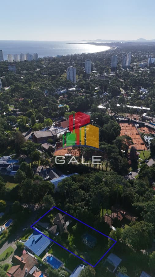 Gale Propiedades & Escribanía Casa ID.3723 - Vende casa de 4 dormitorios en Cantegirl, Punta del Este