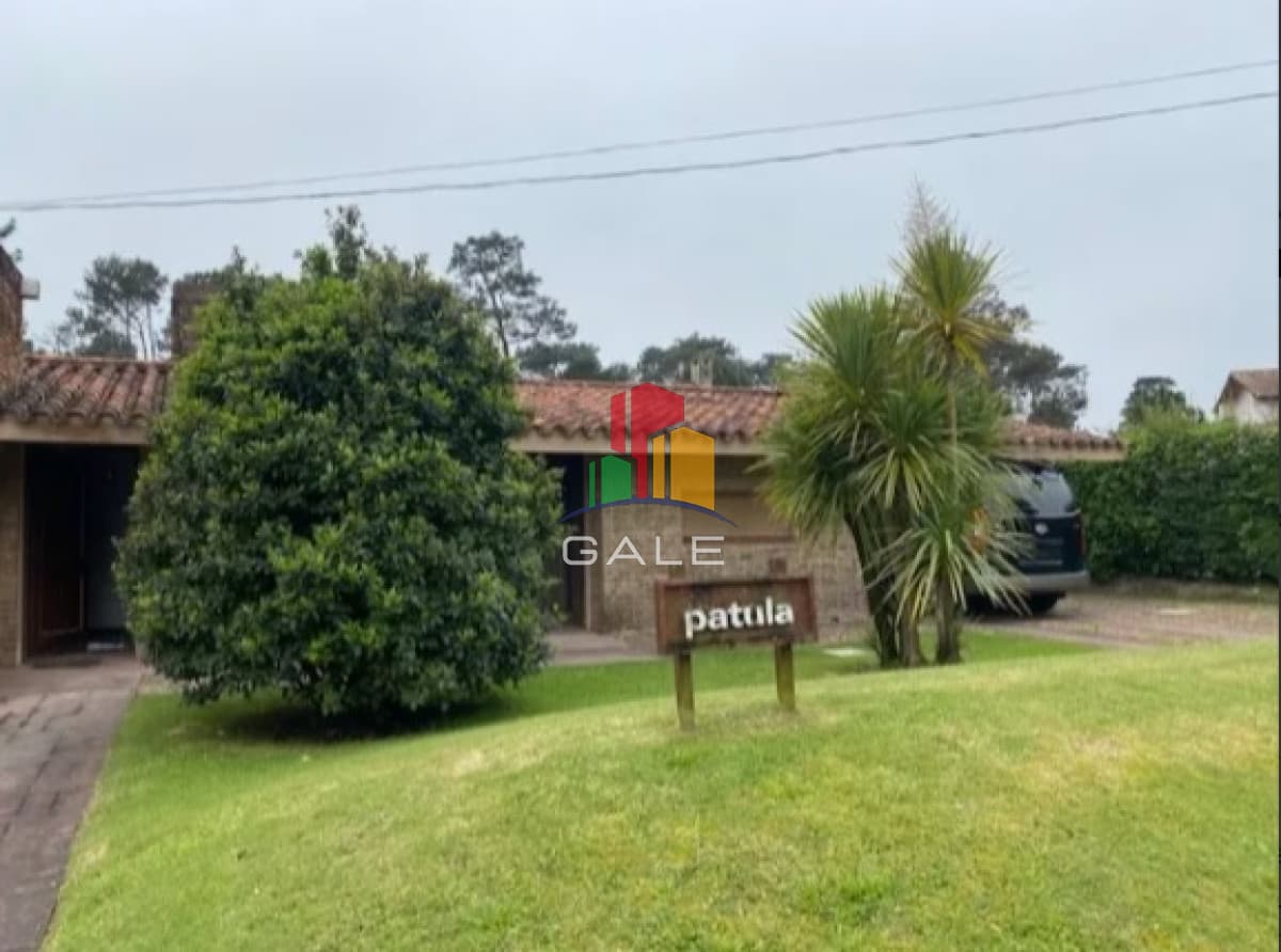 Gale Propiedades & Escribanía Casa ID.3335 - Casa en Venta de 4 dormitorios en Pinares , Punta del este