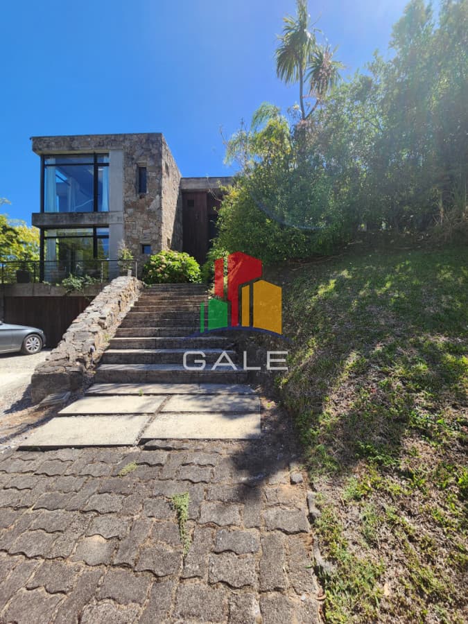Gale Propiedades & Escribanía Casa ID.4727 - Casa en Alborada - Punta del Este de 5 dormitorios