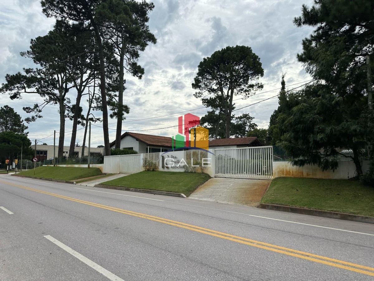 Gale Propiedades & Escribanía Casa ID.4738 - Casa ideal para clinica privada, zona comercial, Punta del Este