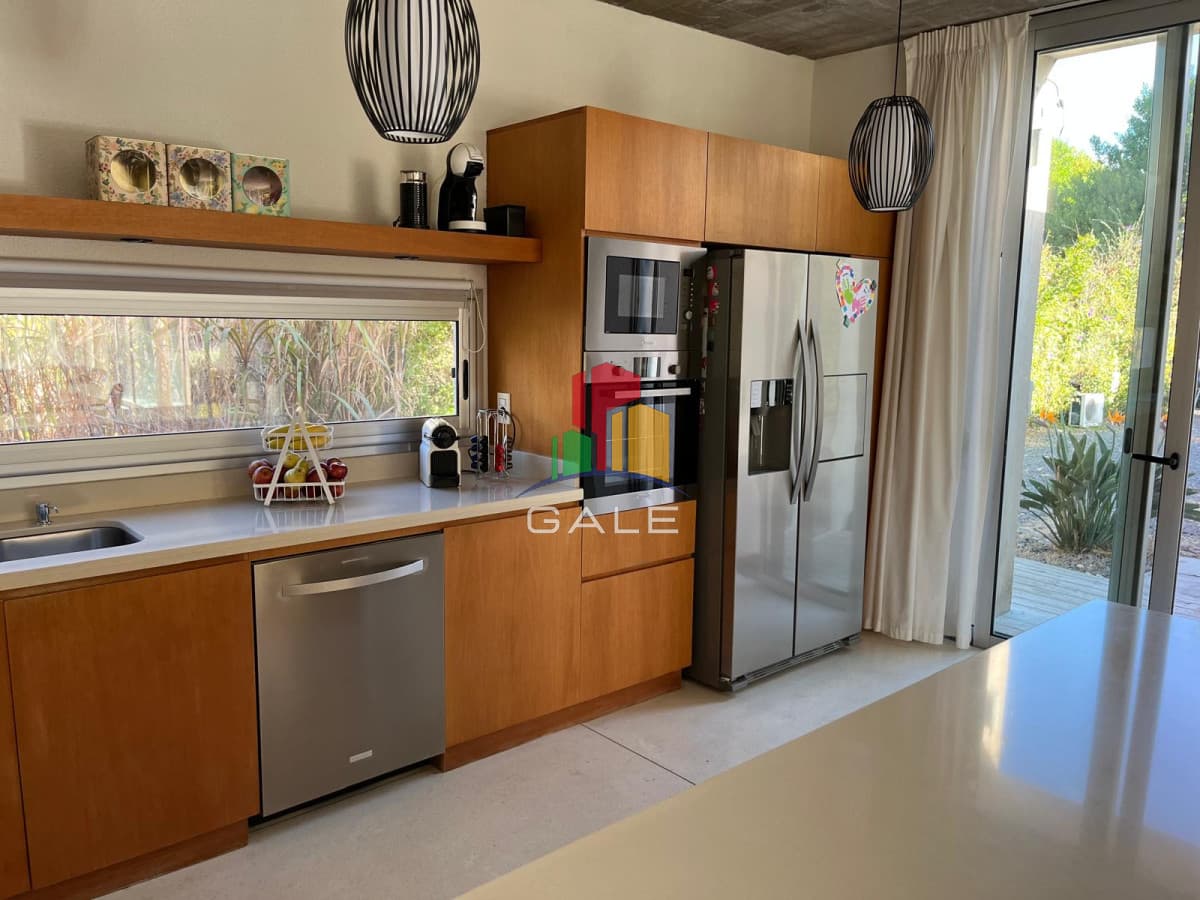 Gale Propiedades & Escribanía Casa ID.3965 - Casa en venta de 3 dormitorios en Punta del Este.