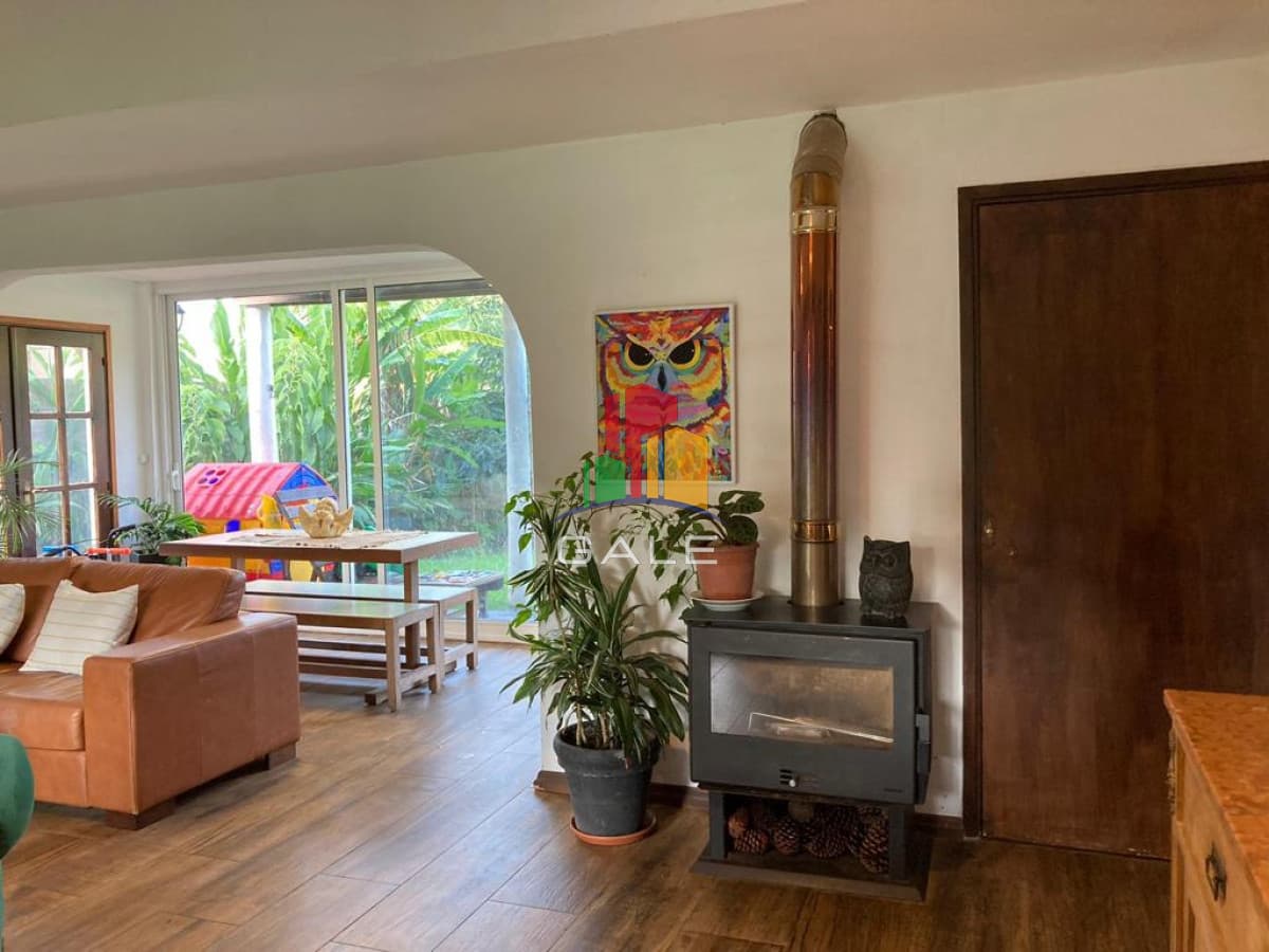 Gale Propiedades & Escribanía Casa ID.2370 - En venta casa espectacular en Pinares, de 3 dormitorios.
