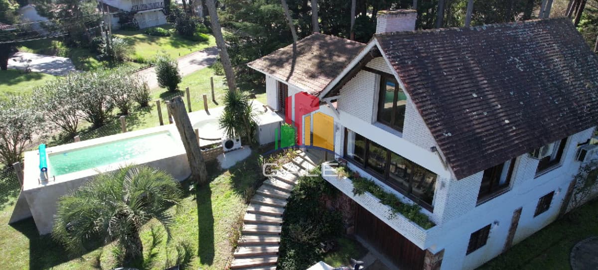 Gale Propiedades & Escribanía Casa ID.3737 - Casa en Venta de 5 dormitorios en San Rafael , Punta del este