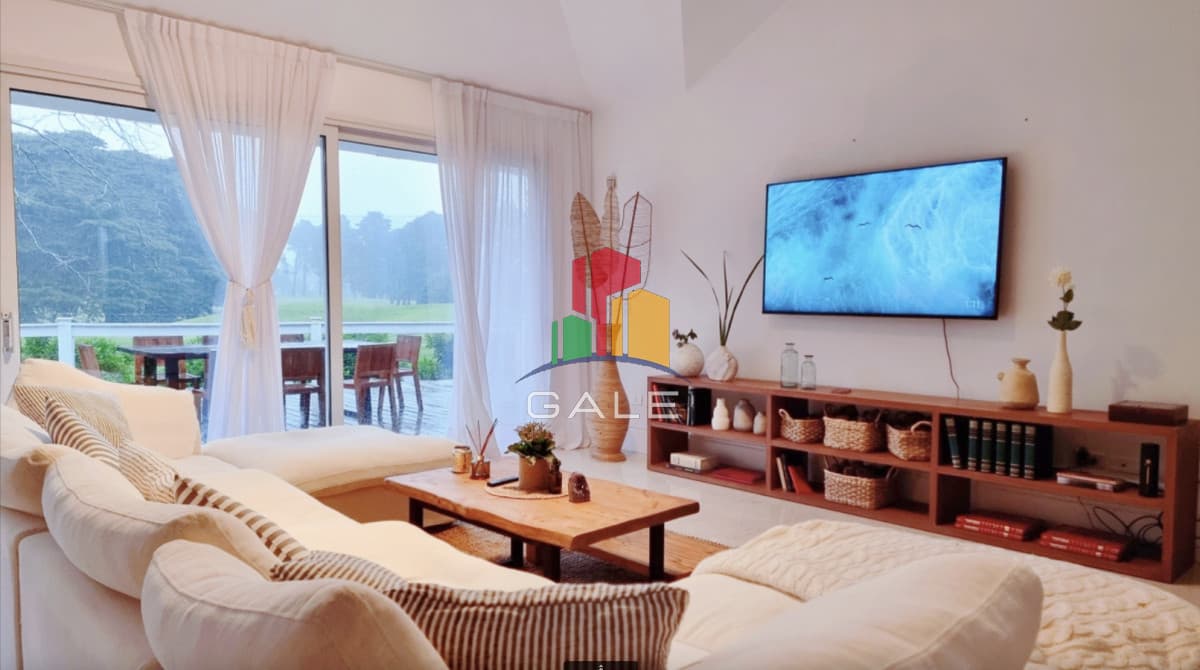 Gale Propiedades & Escribanía Casa ID.4728 - En venta espectacular casa de 5 dormitorios en Golf, Punta del Este