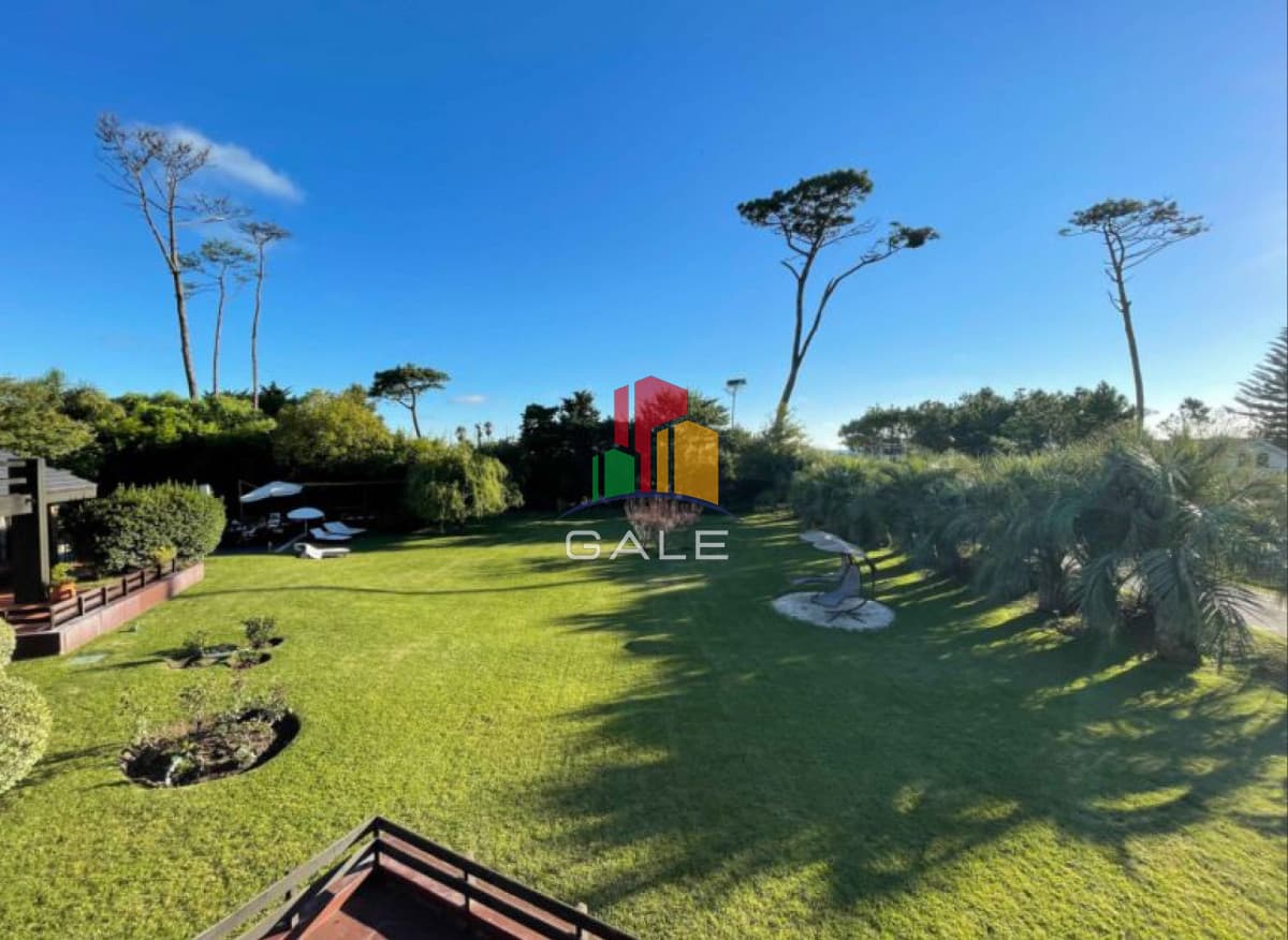 Gale Propiedades & Escribanía Casa ID.2219 - Espectacular mansion a solo metros de mar en venta, 8 dormitorios. Punta del Este