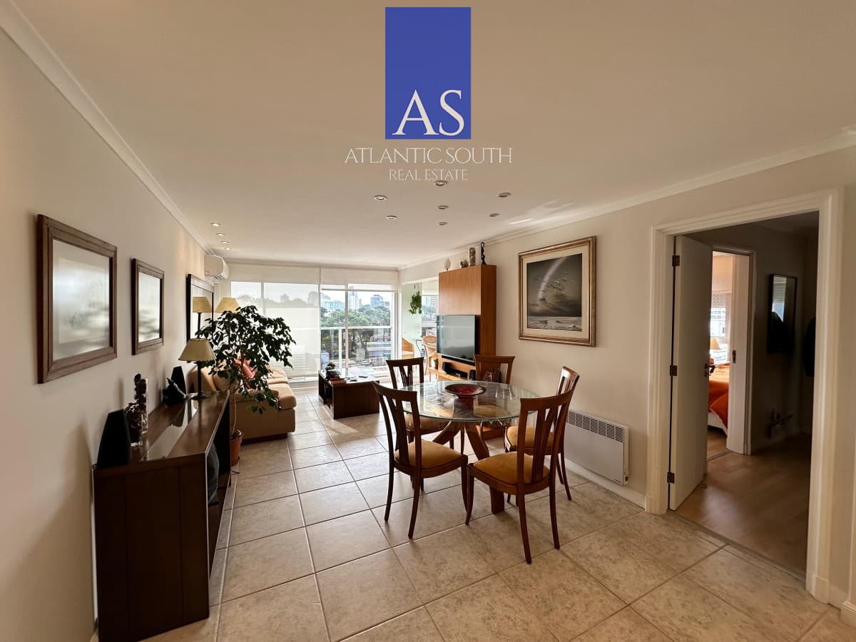 Apartamento de 2 dormitorios y medio en Playa Brava , Punta del este