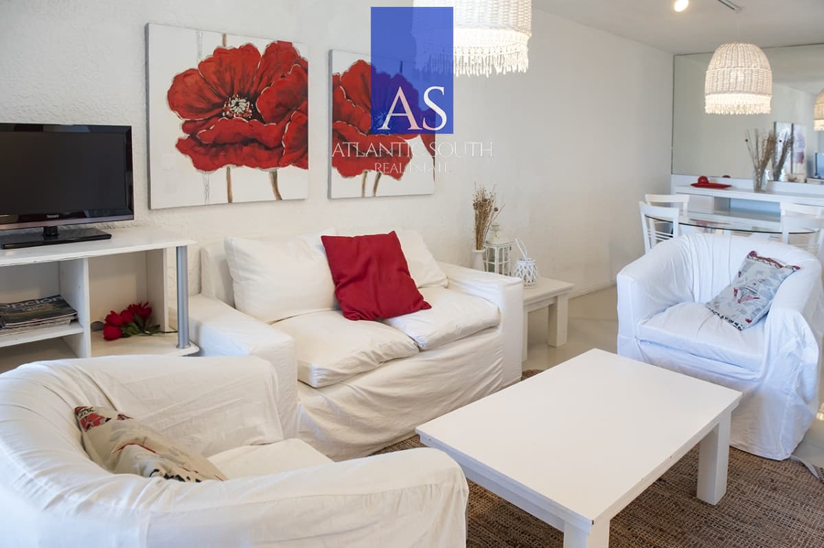 Apartamento en Venta de 2 dormitorios vista al mar en Punta del este