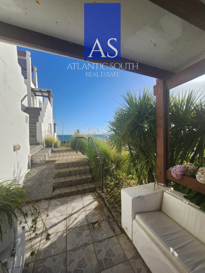 Espectacular apartamento en primera linea, parada 33 de Playa Mansa Punta del este