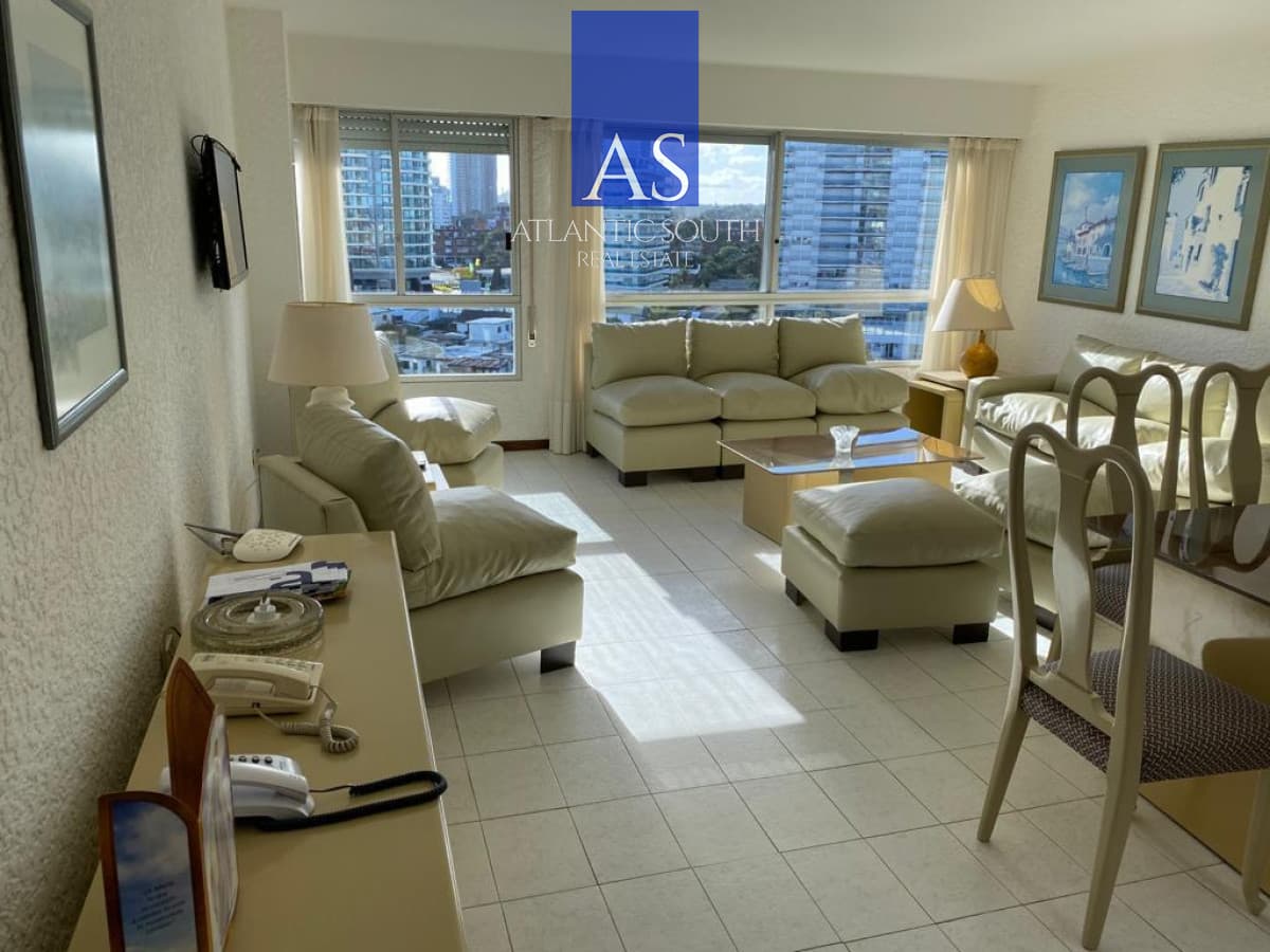 Oportunidad Apartamento en venta de 3 dormitorios vista al mar Playa Brava Punta del Este