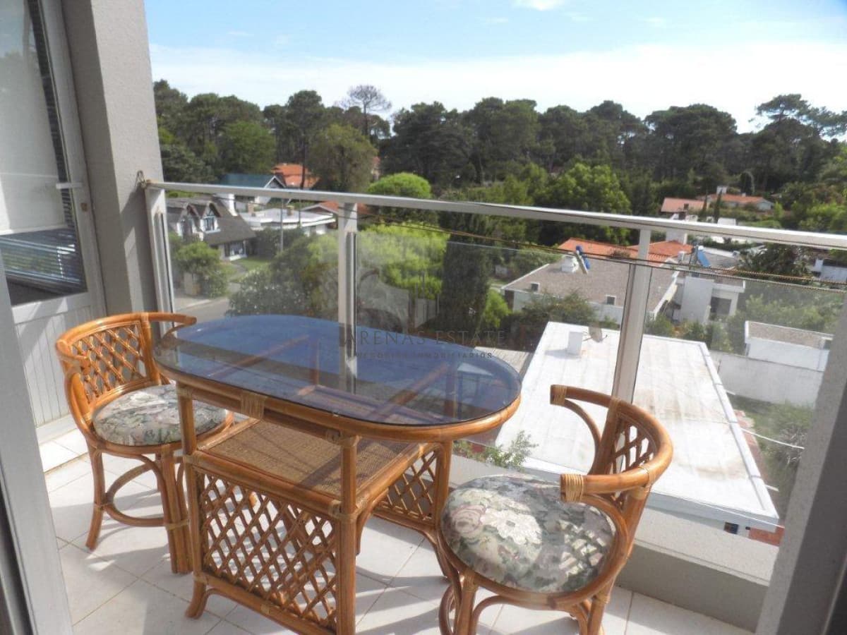 En venta gran departamento de 1 dormitorio en Roosevelt Punta del Este.