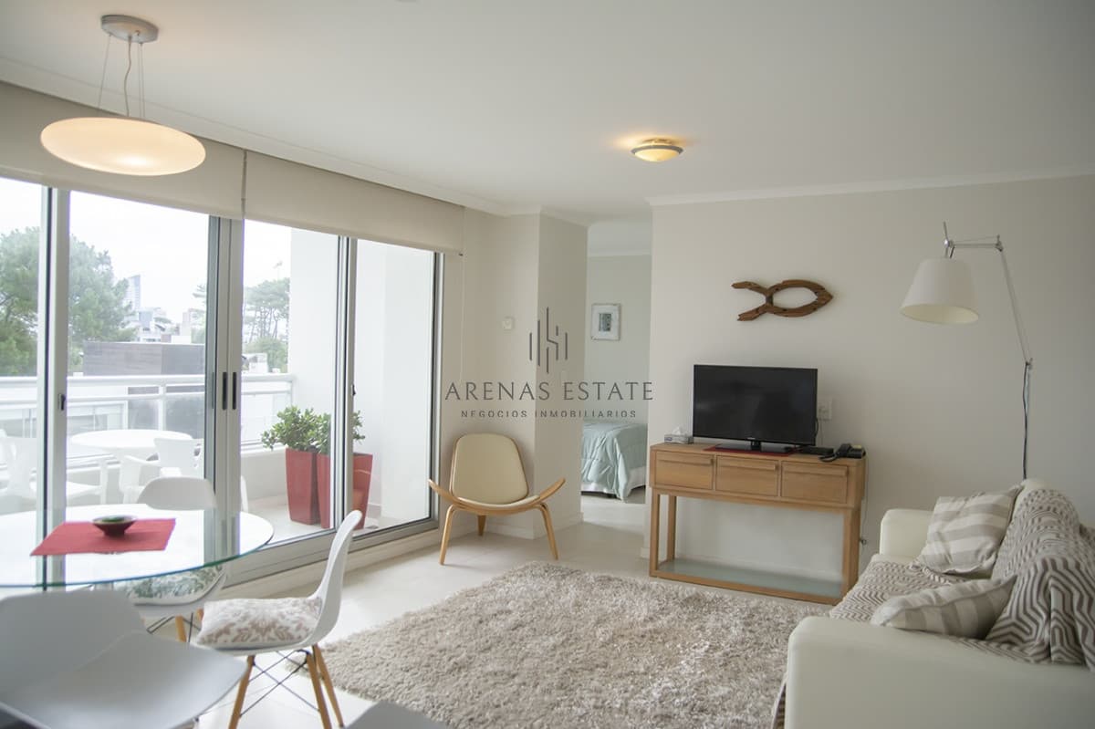 Apartamento ID.1475 - Departamento de 1 dormitorio y medio en venta en complejo con amenities. Playa Brava