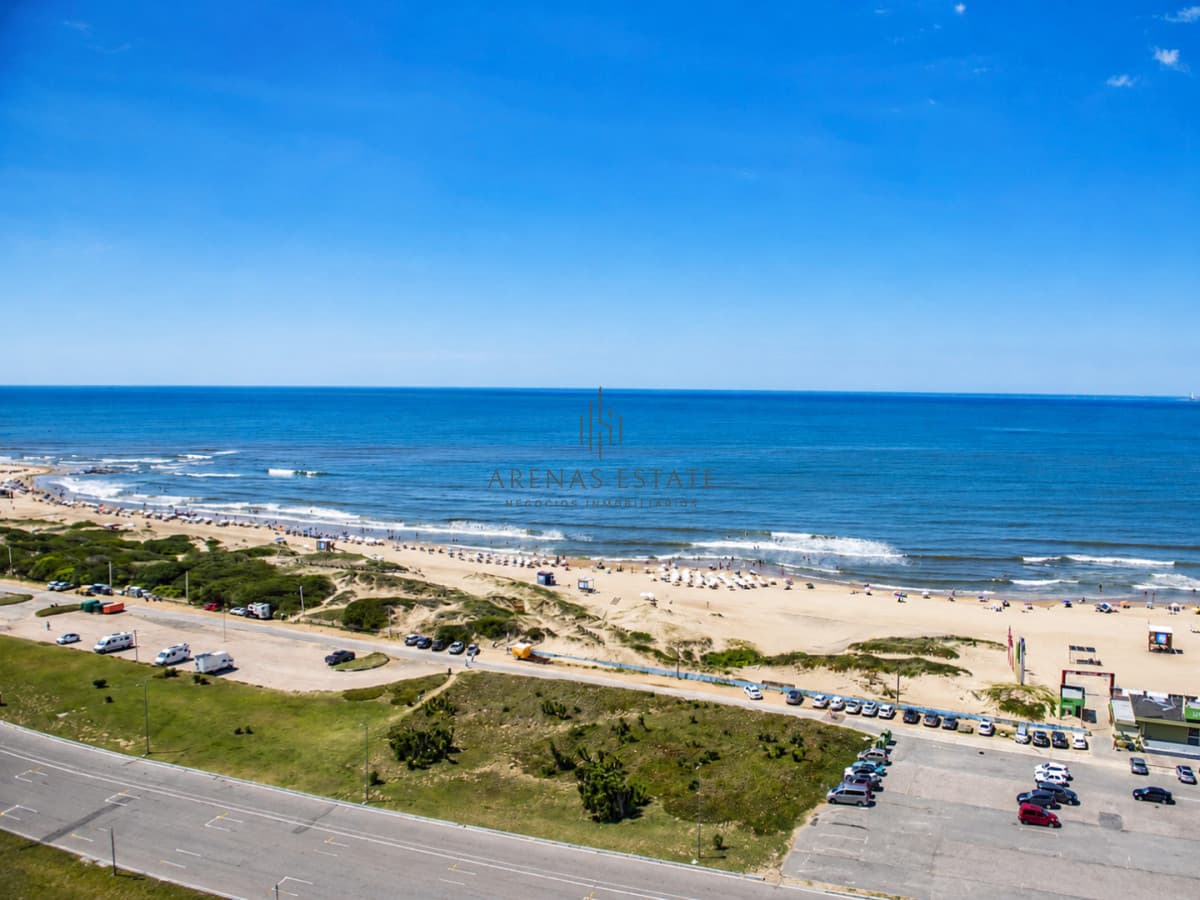 Apartamento ID.3684 - Hermoso Pent-house en torre Imperiale ,venta en zona de la Brava.