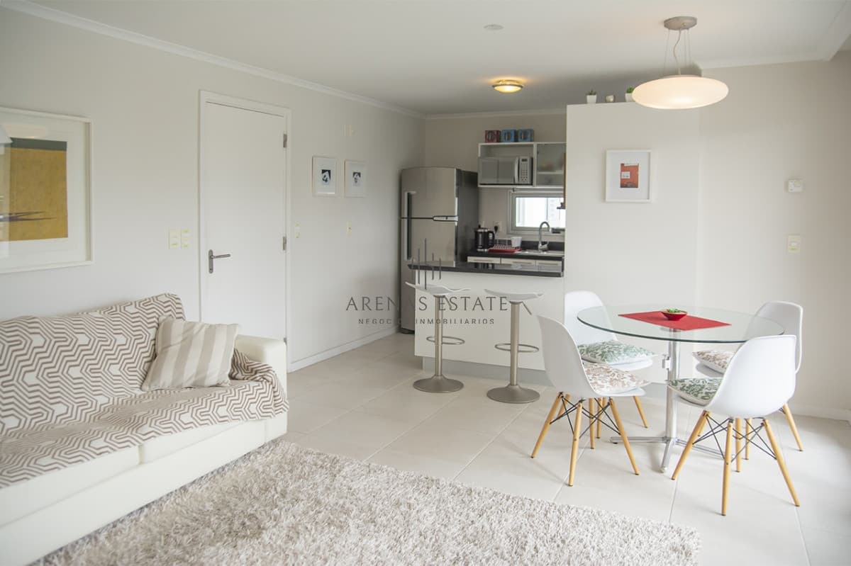 Apartamento ID.1475 - Departamento de 1 dormitorio y medio en venta en complejo con amenities. Playa Brava