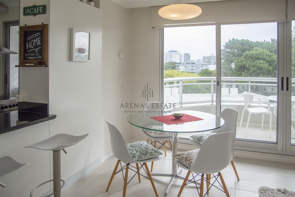 Apartamento ID.1475 - Departamento de 1 dormitorio y medio en venta en complejo con amenities. Playa Brava