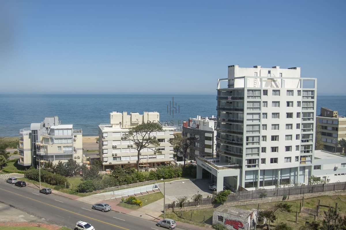 Apartamento ID.2541 - Apartamento en venta, Torre Fragata con hermosa vista al mar.