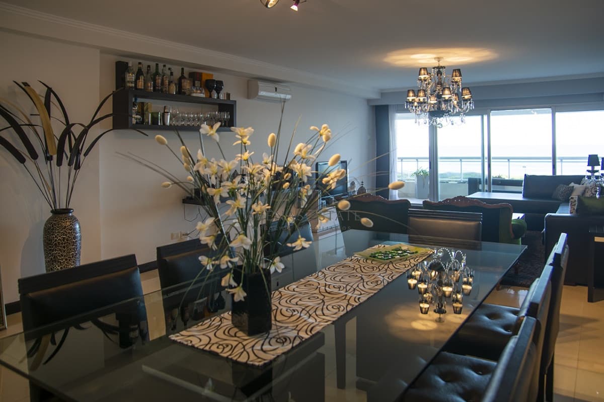 Apartamento ID.3476 - Departamento en venta frente al mar. Torre Lobos, Playa Brava, 3 dormitorios.