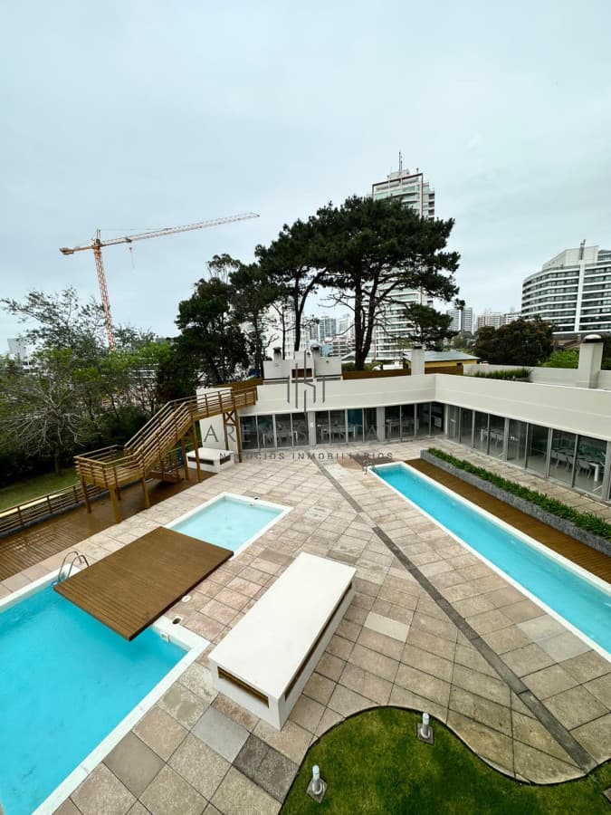 Apartamento ID.3156 - Departamento de 2 dormitorios en venta en Torre Wind. Punta del este