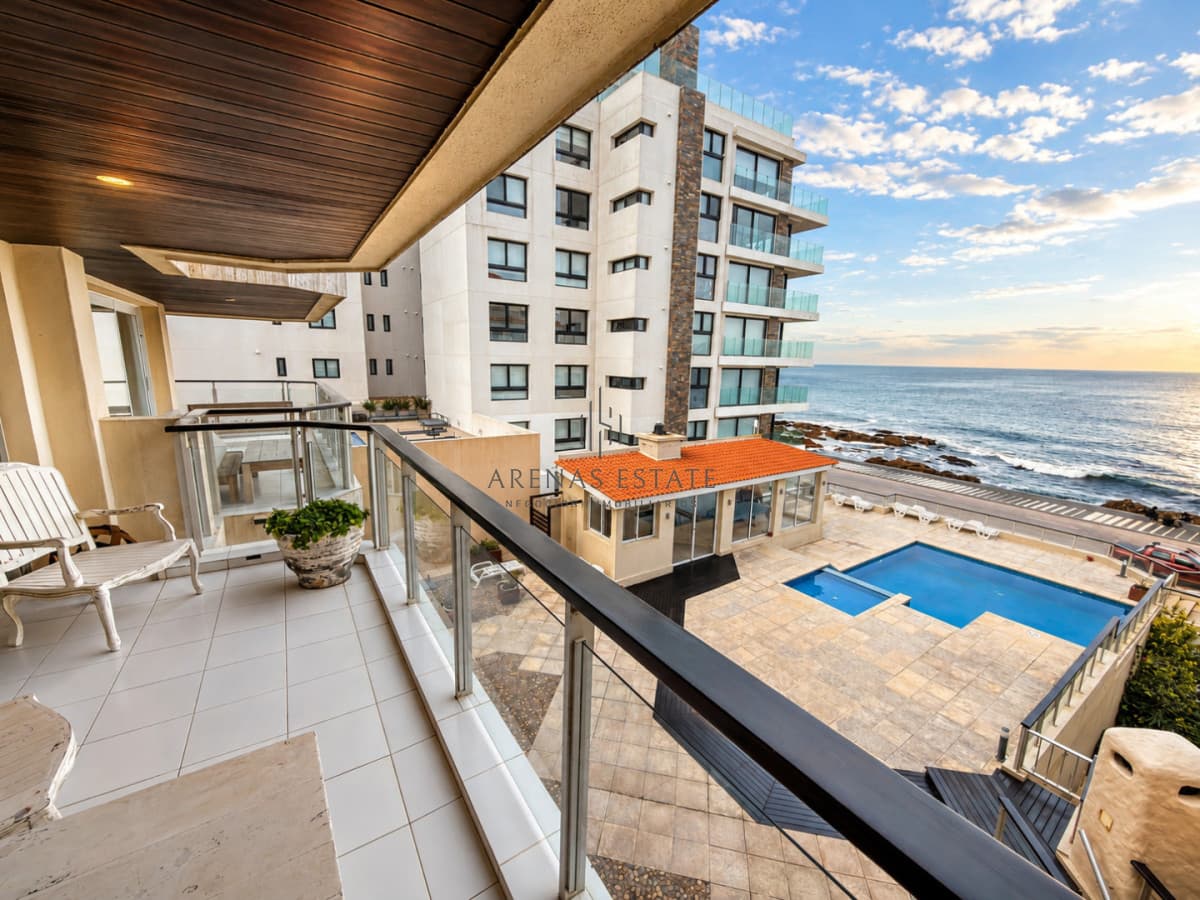 Apartamento ID.3803 - Apartamento de 3 dormitorios en Peninsula, Punta del Este
